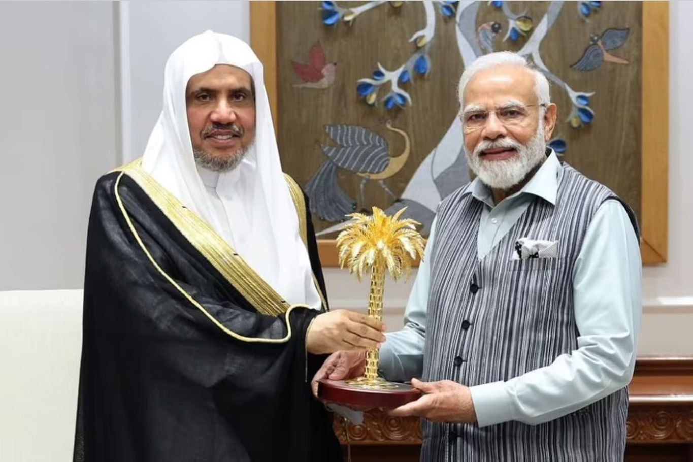 Muslim World League Secretary-General meets Indian Prime Minister Modi.