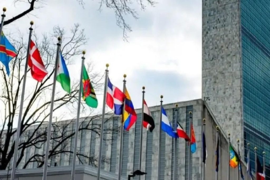 India: Multinationals’ Alternative Manufacturing Base – UN India as Multinationals' Alternative Manufacturing Base