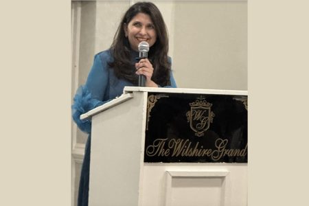 Falguni Pandya receives Women of Excellence Award