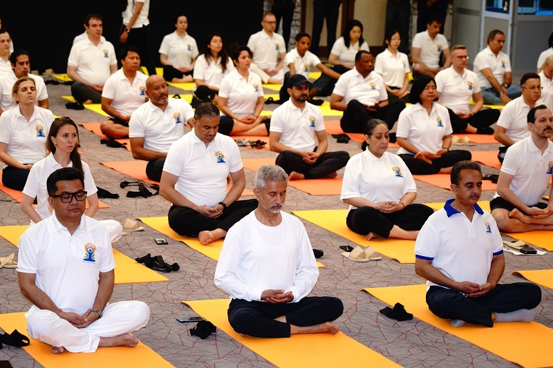 Foreign diplomats celebrate Yoga Day in India: “India’s gift to the world”.