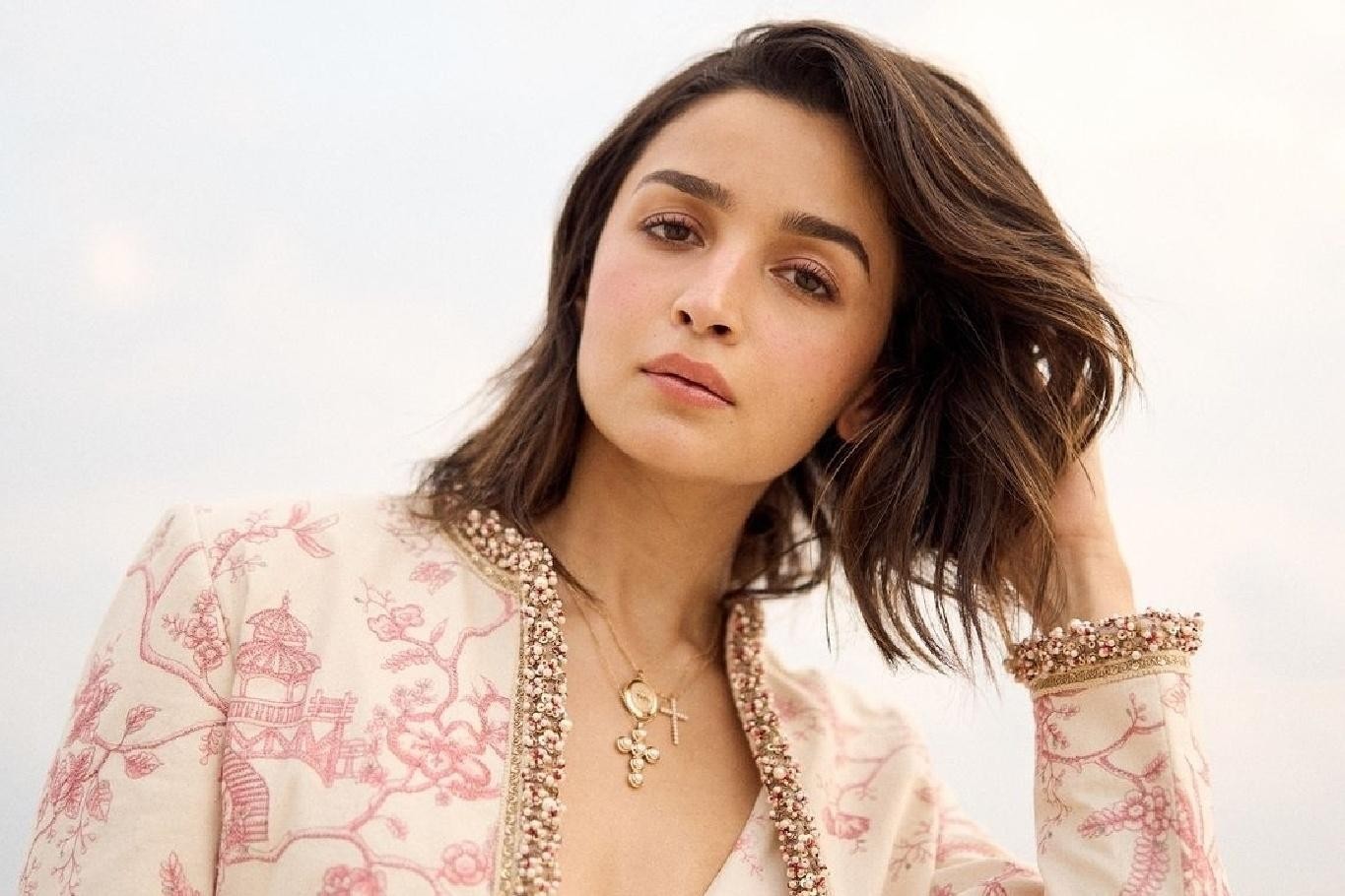 Decade of Delight: Alia Bhatt Celebrates ‘Humpty Sharma Ki Dulhania’