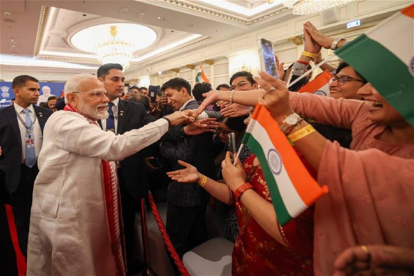 Modi Enchants Moscow