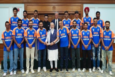 PM modi meets T20 world cup winning team