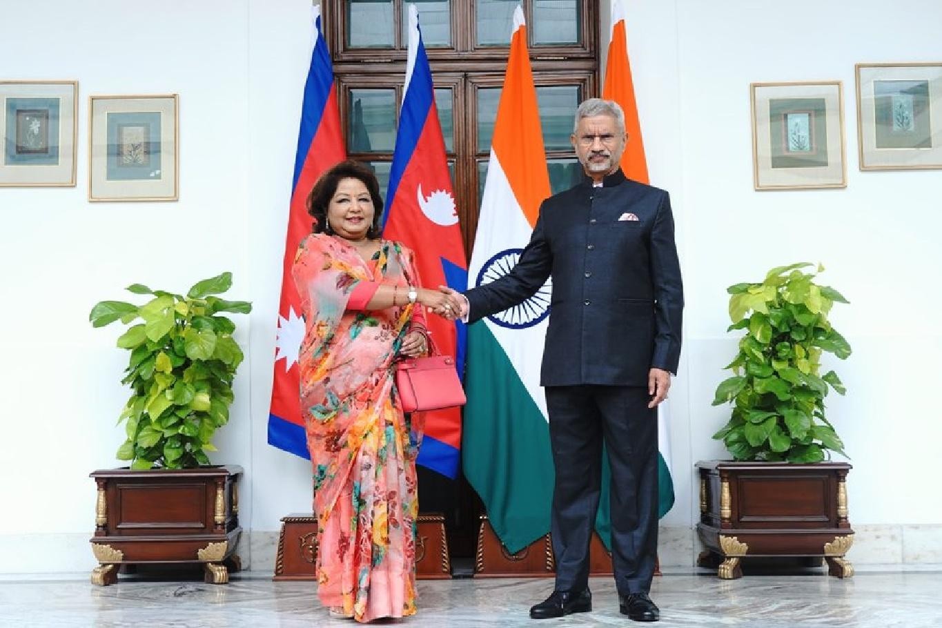 EAM Jaishankar Hosts Nepal’s Arzu Rana Deuba for Landmark India Visit