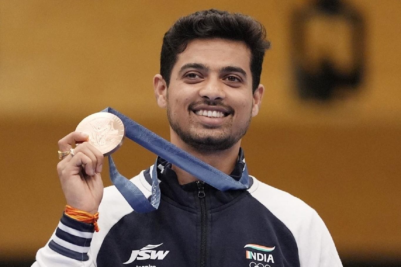 Swapnil Kusale Triumphs Amidst Day 6 Challenges for India at Paris Olympics