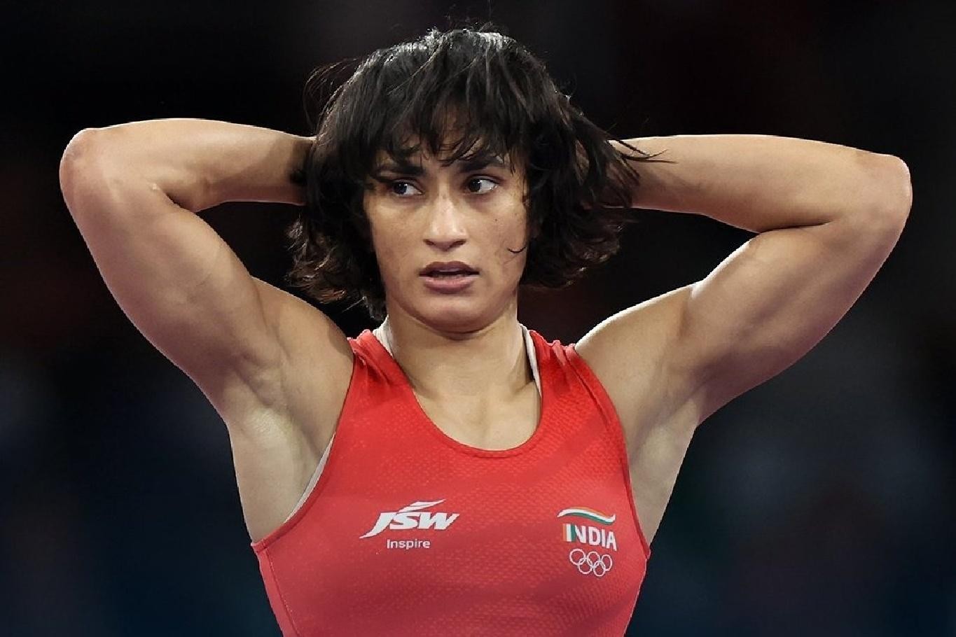 Champion’s Setback: PM Modi Uplifts Vinesh Phogat After Olympic Disqualification