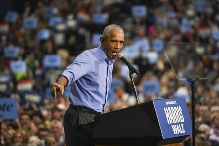 Obama Energizes Pittsburgh Rally for Kamala Harris Campaign
