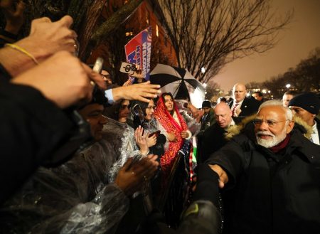 Indian-Americans Give PM Modi a Warm Welcome in US